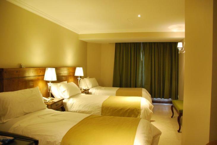 Chalten Suites Hotel El Chaltén Zewnętrze zdjęcie