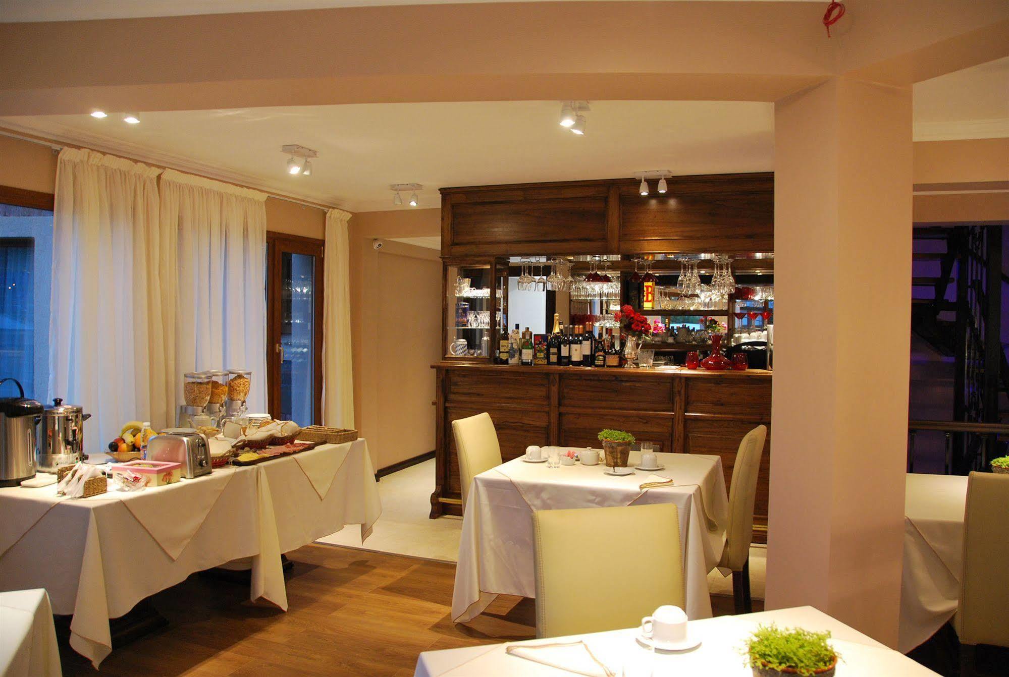 Chalten Suites Hotel El Chaltén Zewnętrze zdjęcie
