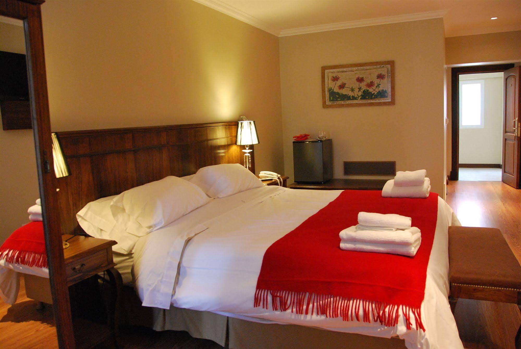 Chalten Suites Hotel El Chaltén Zewnętrze zdjęcie