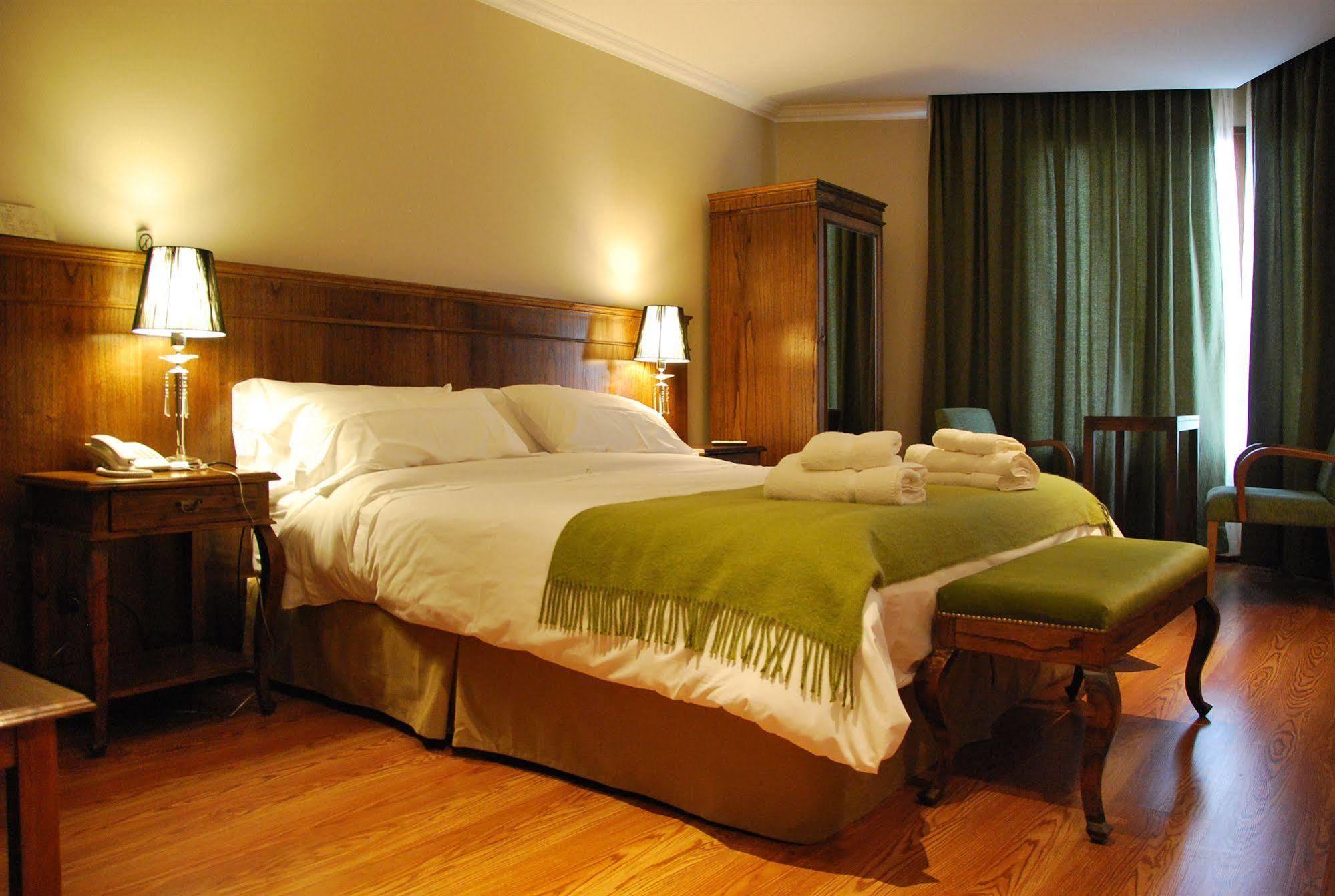 Chalten Suites Hotel El Chaltén Zewnętrze zdjęcie