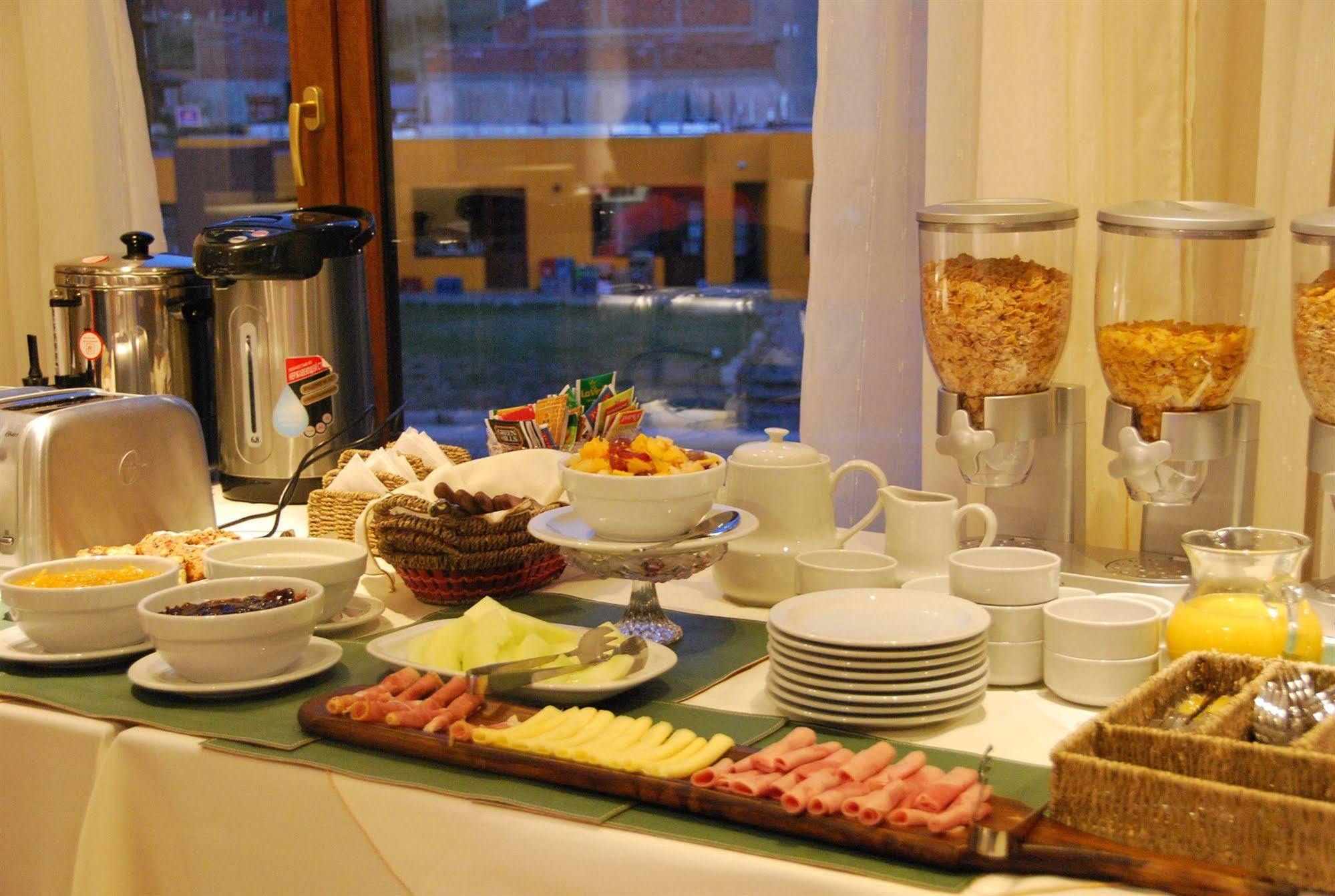 Chalten Suites Hotel El Chaltén Zewnętrze zdjęcie